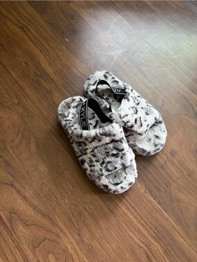 Kendall & Kylie Slippers